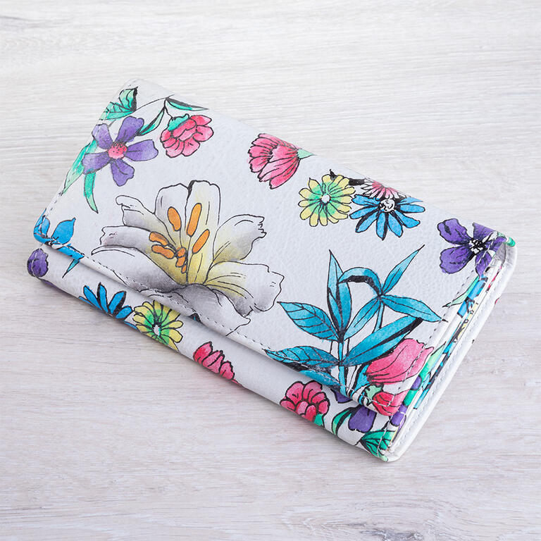 Levně Dámská kožená peněženka s malovanými květy